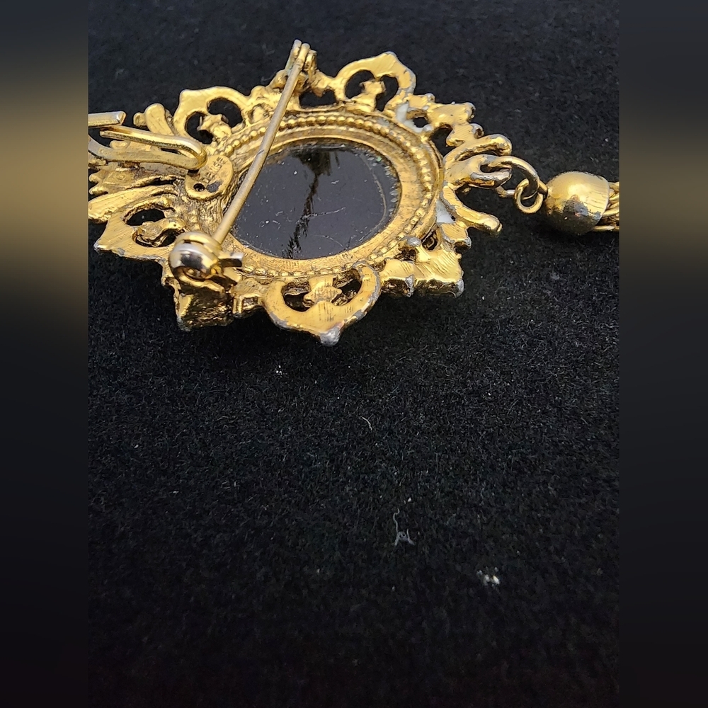 SE24 Denise Gold and Black Pendant with Tassel - Picture 7 of 9